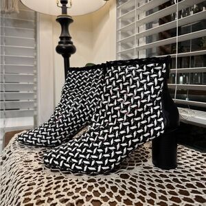 Zara Trafaluc woven booties/ankle boots